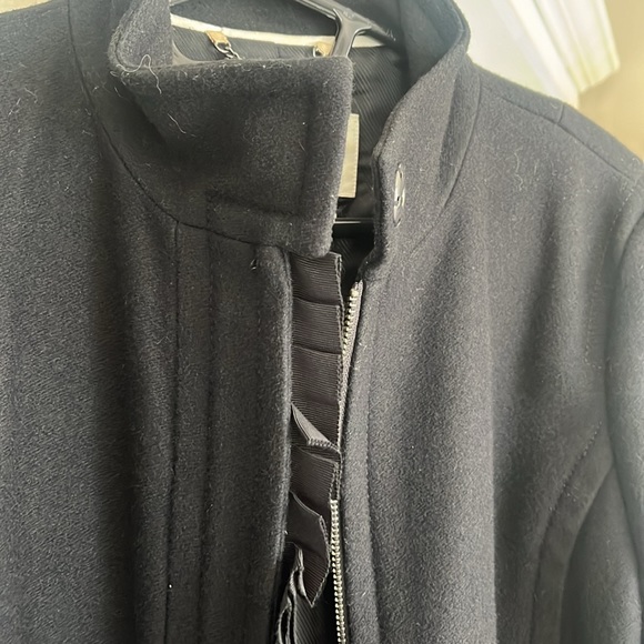 Banana republic, black wool coat size small with beautiful ribbon detail - Picture 3 of 5